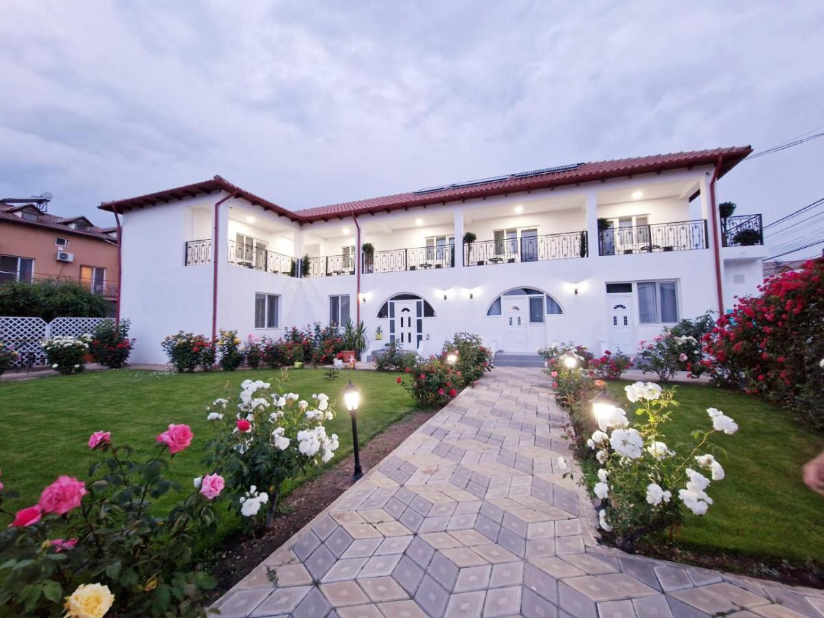 Casa Nicola Homestay *