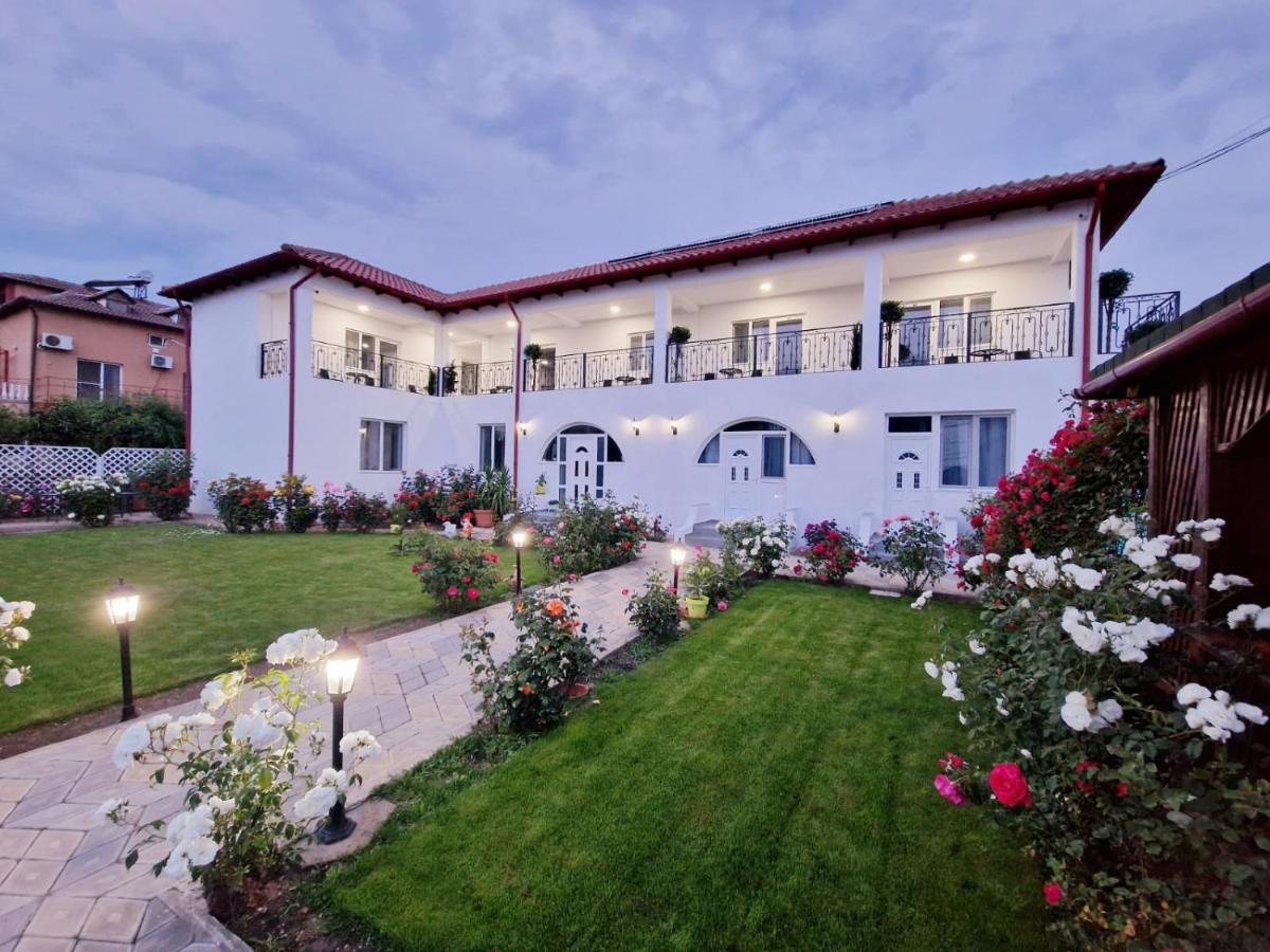 Homestay Casa Nicola 2 Mai